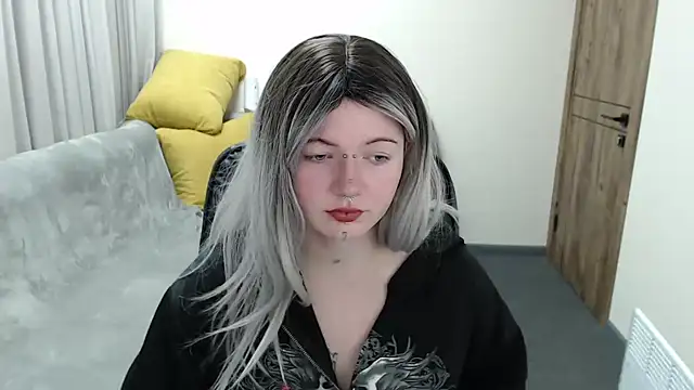 Nika Snow online show from October 18, 8:17 am