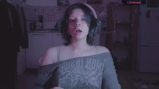 Alice Zev online show from August 7, 9:33 pm