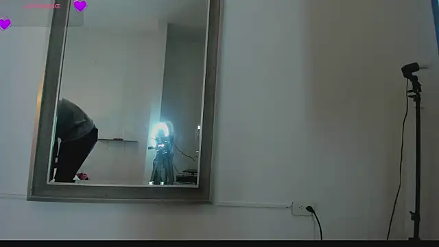 Caroline daring online show from June 8, 1:01 pm