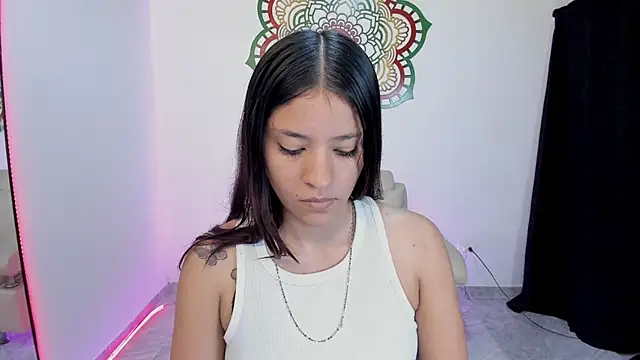 Candy fox 19 online show from July 22, 4:30 pm