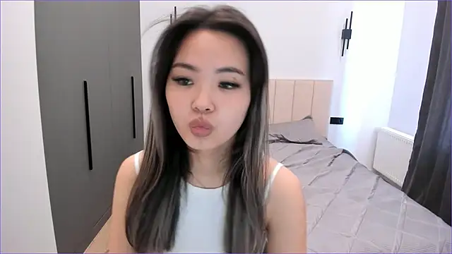 Snapshot of Maakimita chatting on October 8, 7:46 am Maakimita online show from October 8, 7:46 am