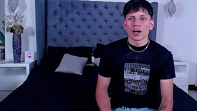 Snapshot of Lia_Teen chatting on October 10, 11:42 pm Lia Teen online show from October 10, 11:42 pm
