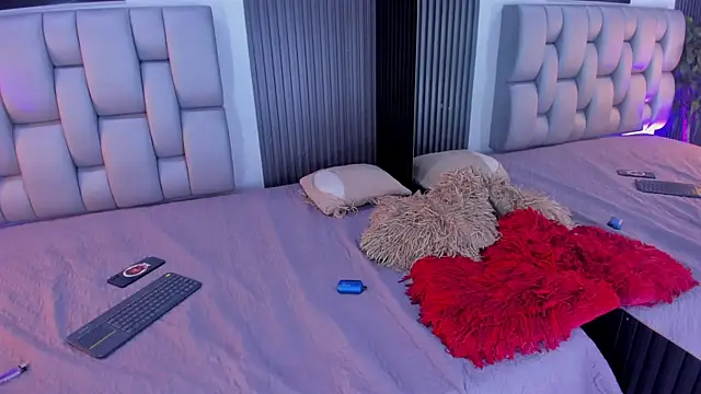 Snapshot of Gia-Malkova chatting on October 23, 10:05 pm Gia-Malkova online show from October 23, 10:05 pm