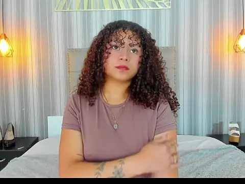 Sofiapassionne online show from July 28, 3:43 pm