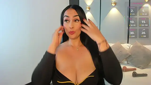 ashly moonn online show from July 4, 12:23 pm