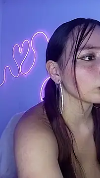 Mia2xsmith online show from June 13, 5:49 am
