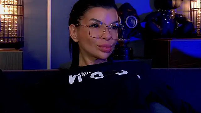 Snapshot of EleniaDevons chatting on October 16, 12:08 pm EleniaDevons online show from October 16, 12:08 pm