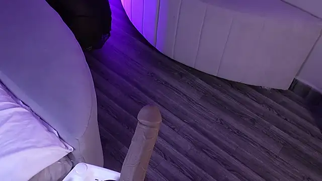 Isabellax21 online show from June 21, 4:38 am