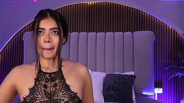 Isabellax21 online show from May 5, 4:15 am
