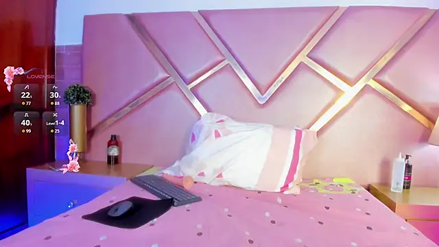 SophieSinclair online show from October 5, 1:38 pm