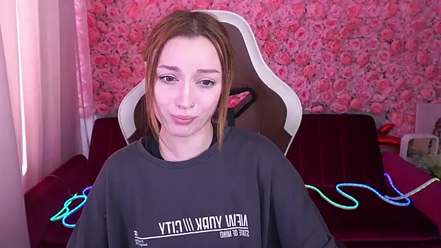 FoxyMayy online show from June 20, 3:04 pm