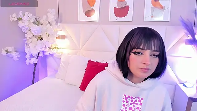 Snapshot of Adara__carter_ chatting on October 1, 3:33 am Adara  carter  online show from October 1, 3:33 am