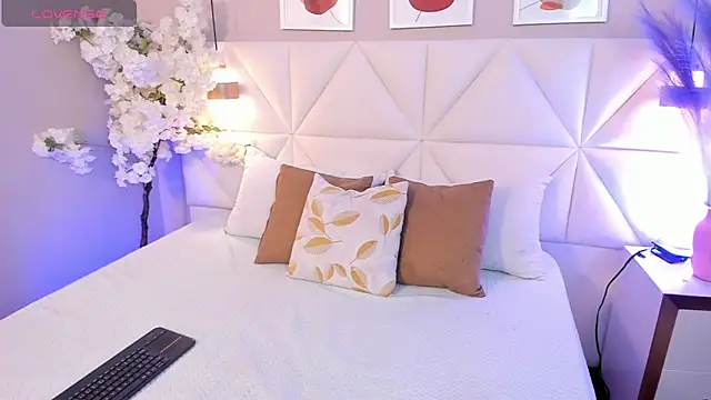 Snapshot of Adara__carter_ chatting on October 9, 3:54 am Adara  carter  online show from October 9, 3:54 am