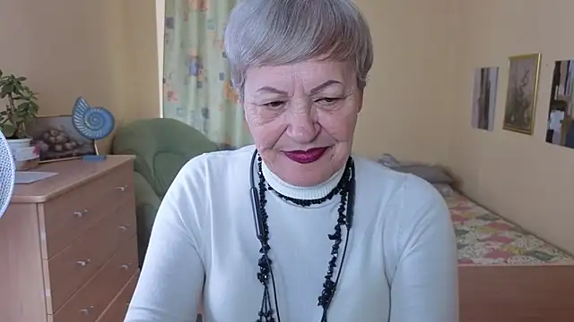 Snapshot of Freya_Fable chatting on October 7, 8:19 am Freya Fable online show from October 7, 8:19 am