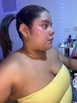 Anabelle 00  online show from June 18, 4:03 am