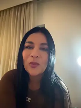 IrisDuvall online show from May 18, 12:09 am