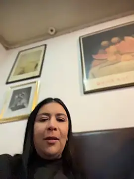IrisDuvall online show from May 1, 2:48 am
