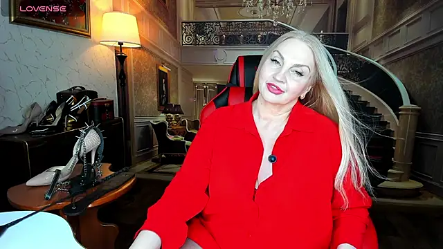 Nina Devillle online show from February 10, 2:31 pm