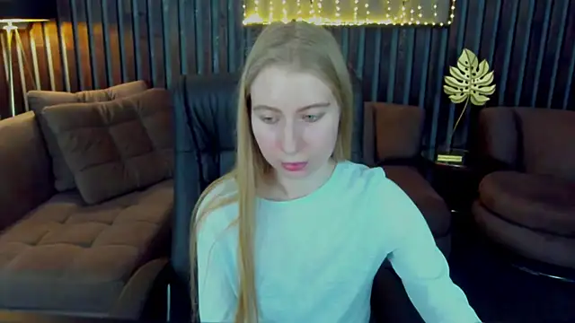 Alina Blonde online show from March 21, 8:30 am