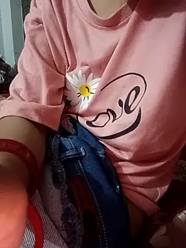 Snapshot of Neha_Singh92 chatting on October 21, 6:01 pm Neha Singh92 online show from October 21, 6:01 pm