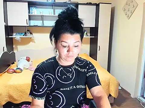 Soffy Skye online show from June 12, 4:53 am