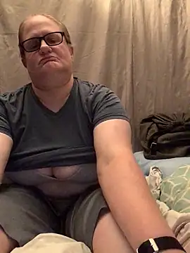 Snapshot of lindamarie_ chatting on September 26, 1:03 am lindamarie online show from September 26, 1:03 am