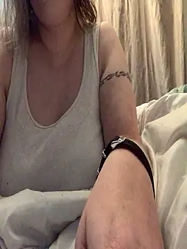 Snapshot of lindamarie_ chatting on September 28, 2:22 pm lindamarie online show from September 28, 2:22 pm