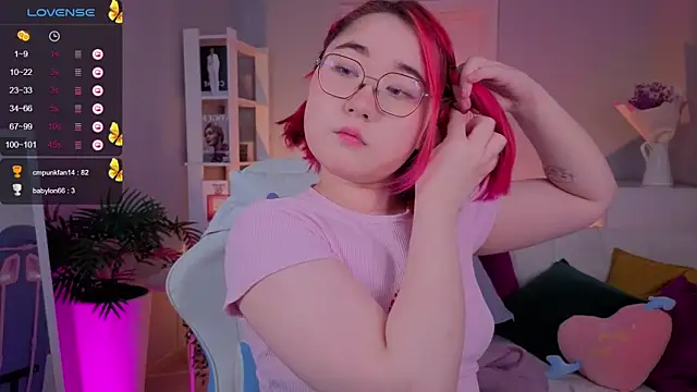 Sexy Peachy online show from September 26, 7:28 am