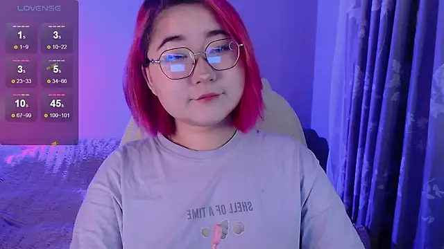 Sexy Peachy online show from October 13, 8:39 am