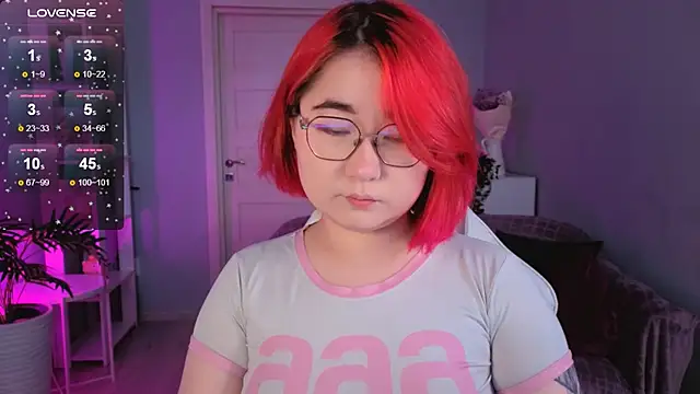 Sexy Peachy online show from September 22, 6:56 am