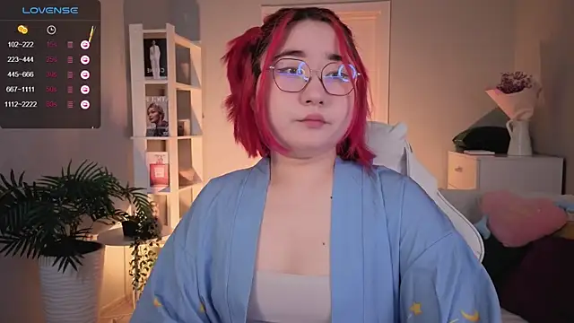 Sexy Peachy online show from September 24, 7:29 am
