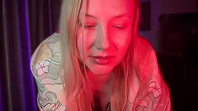 BikiHellena online show from November 3, 6:06 am