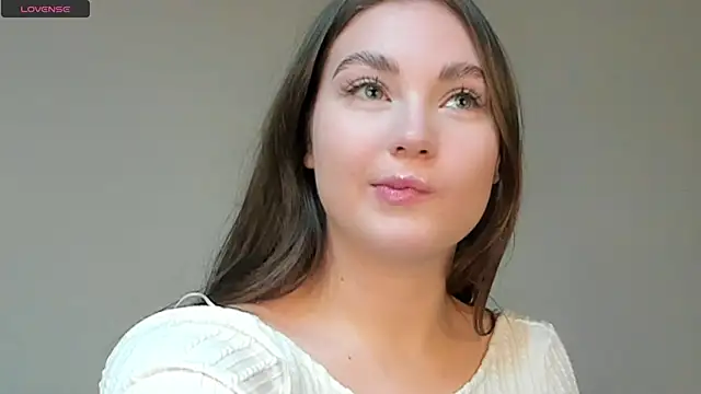Snapshot of KristynSchwerin chatting on October 15, 1:14 pm KristynSchwerin online show from October 15, 1:14 pm