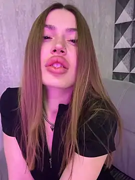 Elizabeth Tay online show from March 14, 7:48 pm