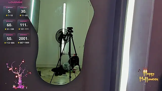 miajhonsonx online show from October 28, 1:17 pm