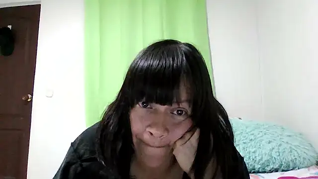 adri89-g online show from May 10, 4:36 am