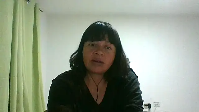 adri89-g online show from March 17, 2:37 am