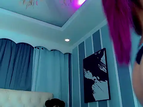 Snapshot of The_party_queens chatting on September 17, 3:15 am The party queens online show from September 17, 3:15 am