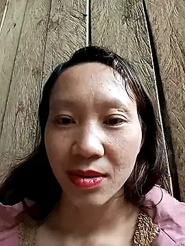 Snapshot of bonnie-00 chatting on October 6, 8:20 am bonnie-00 online show from October 6, 8:20 am