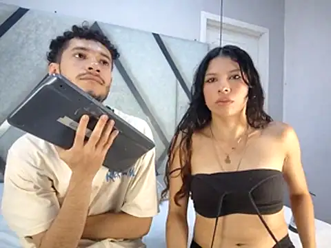 EthanCollen online show from October 31, 11:20 pm