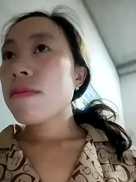 Snapshot of lyuyenkk chatting on October 18, 7:44 am lyuyenkk online show from October 18, 7:44 am