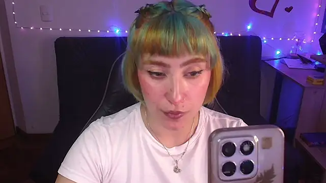 Miacatsito3 online show from July 8, 12:57 am