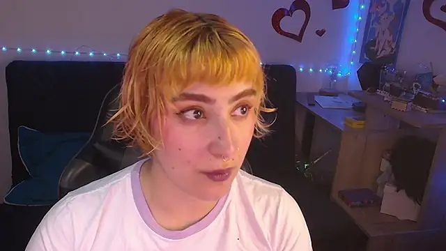 Miacatsito3 online show from June 23, 3:59 am