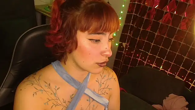 Miacatsito3 online show from April 30, 1:55 am