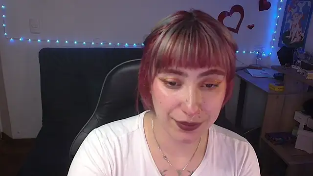 Miacatsito3 online show from July 24, 3:04 am