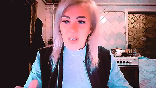 EmmaCat  online show from September 26, 8:34 am