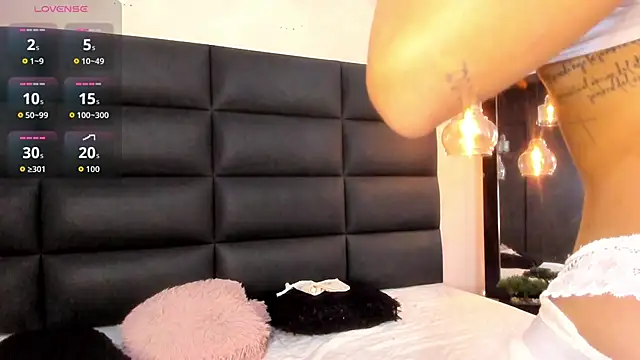 miss-ashley- online show from October 9, 1:37 pm