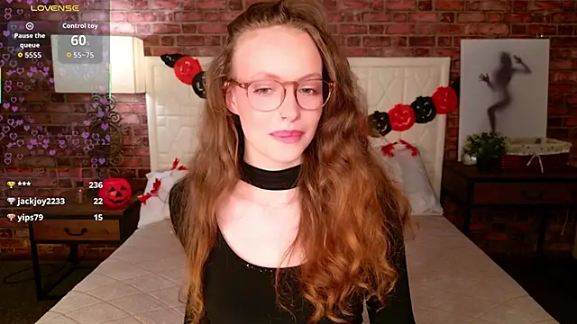 Snapshot of SallyPinkman chatting on October 19, 2:52 pm SallyPinkman online show from October 19, 2:52 pm