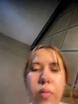 coupleyys online show from December 17, 6:45 pm