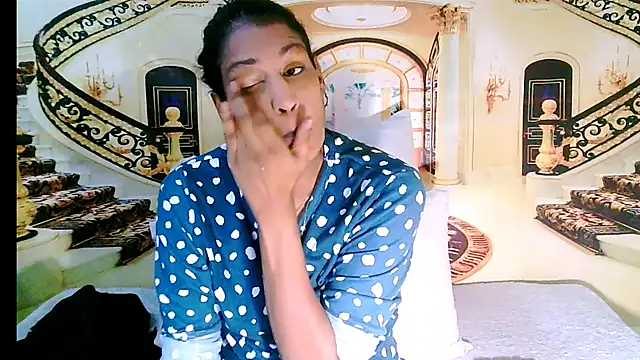 IndianSexcSmyle online show from May 19, 5:09 pm